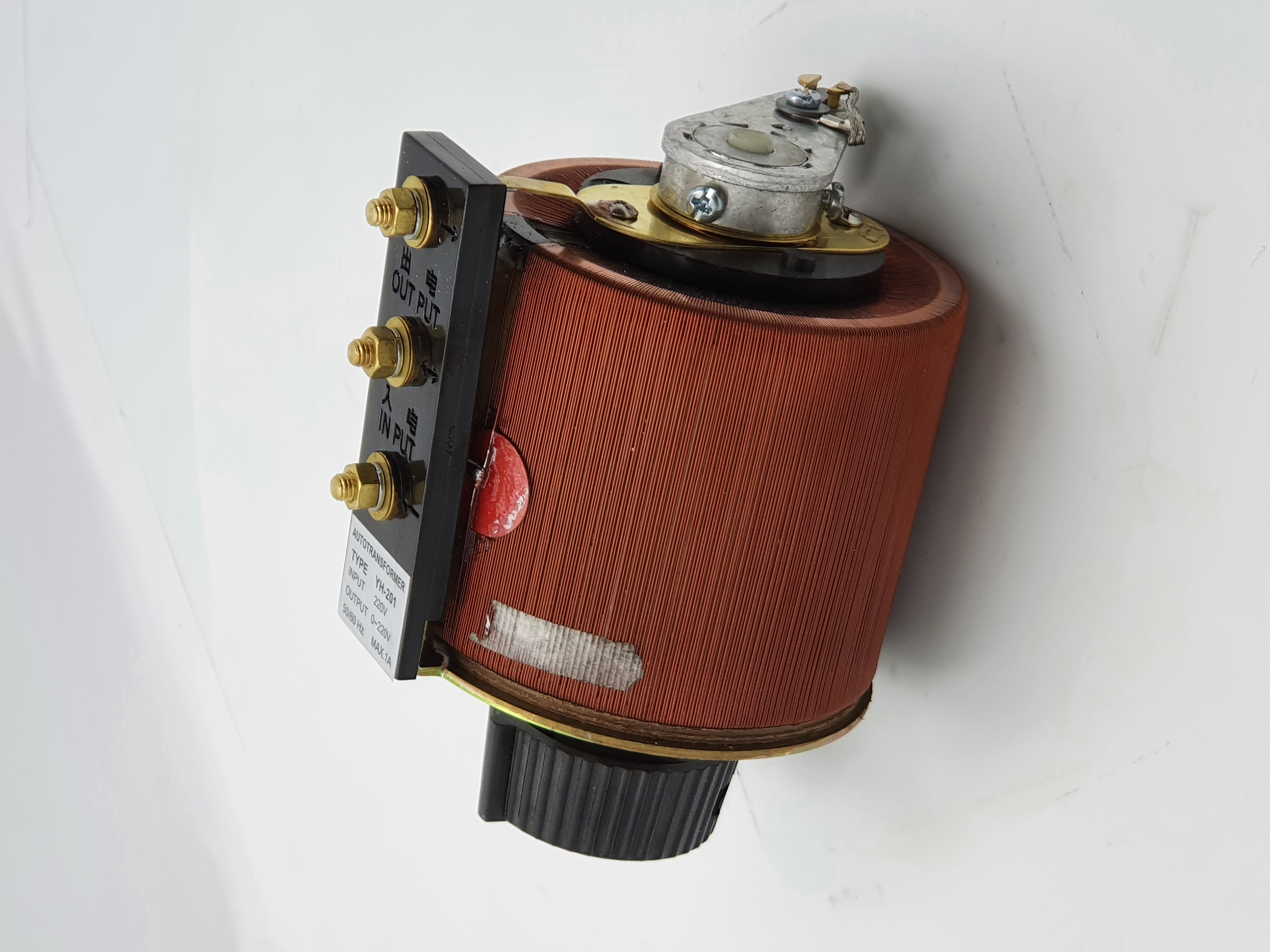 Variac Variable Transformer, Single Phase 110/220V input, 0.55 KVA Max 5A, panel mount YH-105(S)